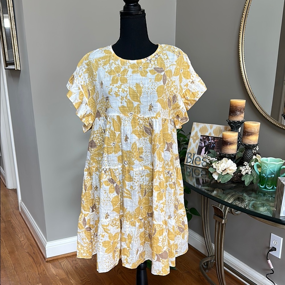 Dear Siouxsie Floral Yellow and White Dress size L🌼 NWOT